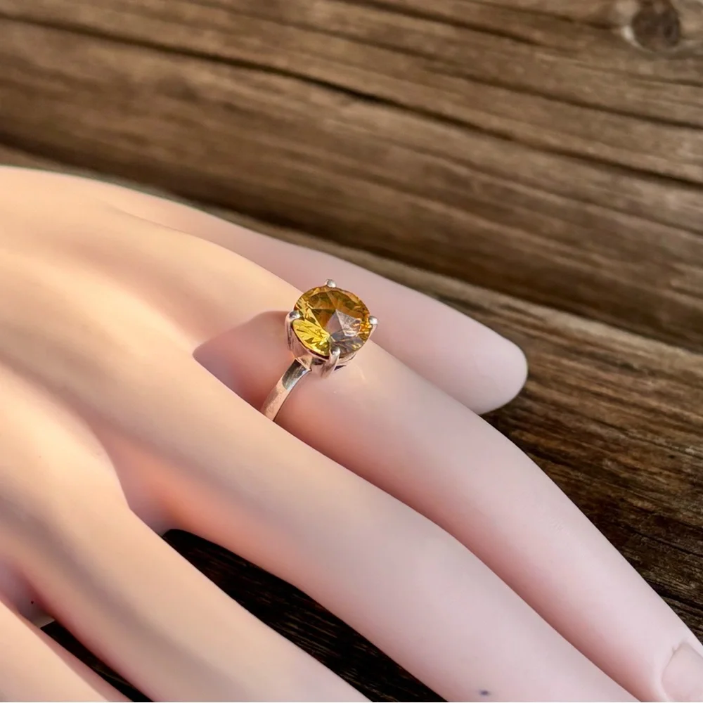 Gorgeous Genuine Citrine Ring - Picture 3 of 12